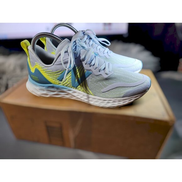 New Balance Runners Size 7.5W - Picture 3 of 6